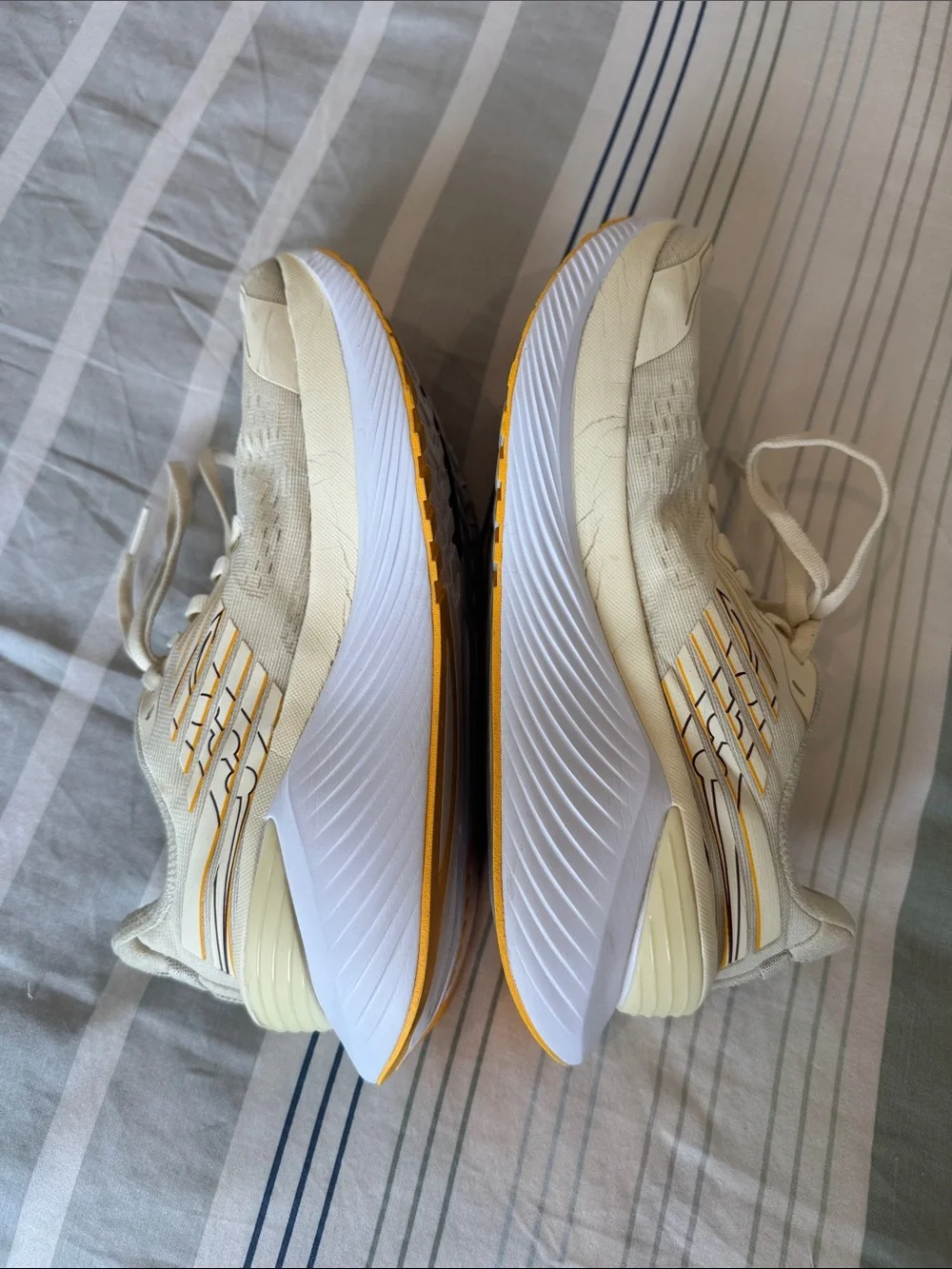 Saucony Endorphin Shift 3 running shoes.